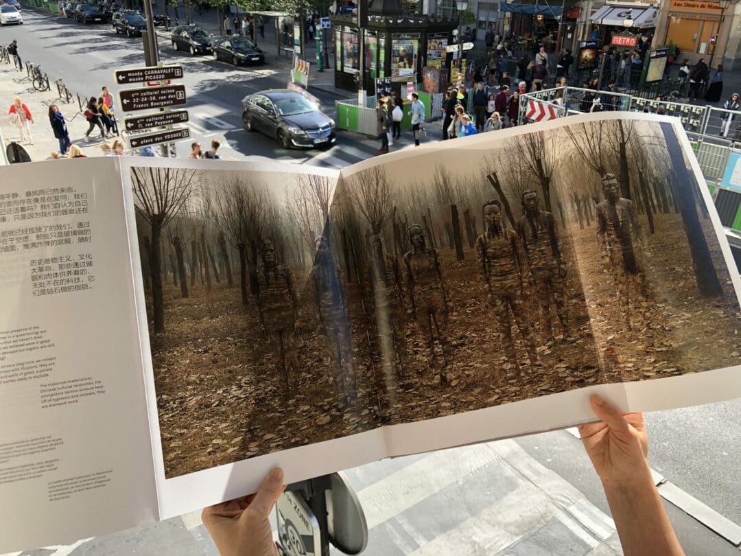 #LiuBolin, « China, Dangerous Landscapes », with a signed c print by the author, « supermarket#3 » A #limitedEdition of 800 copies, and only 75€! I invite you to discover this book, strong concept in the design and story… #HappyPublisher #ArtOfPerfection #China #Pollution #Beijing #EditionsBessard here the link: http://www.editionsbessard.com/…/china-dangerous-landscape…/