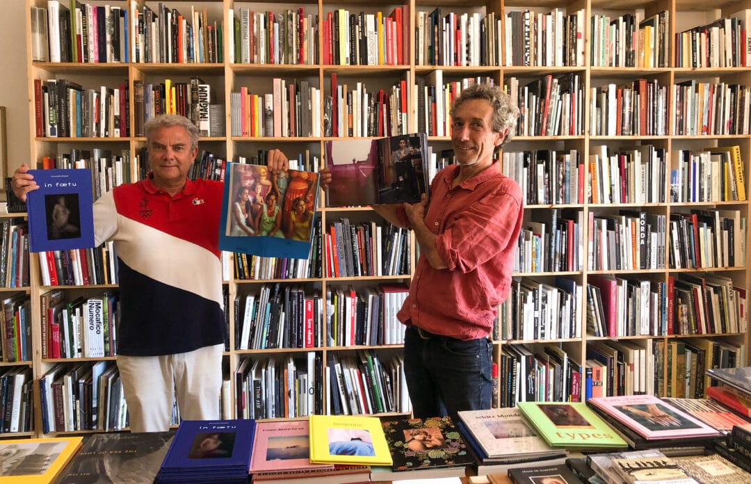 After the economic disaster of Covid19, cancellation of many photography festivals or Bessard editions was present, I visit my collectors and booksellers in the south of France! In picture with John Doe Books bookstore in the luberon with almost 5000 titles of photo books including all our published authors!