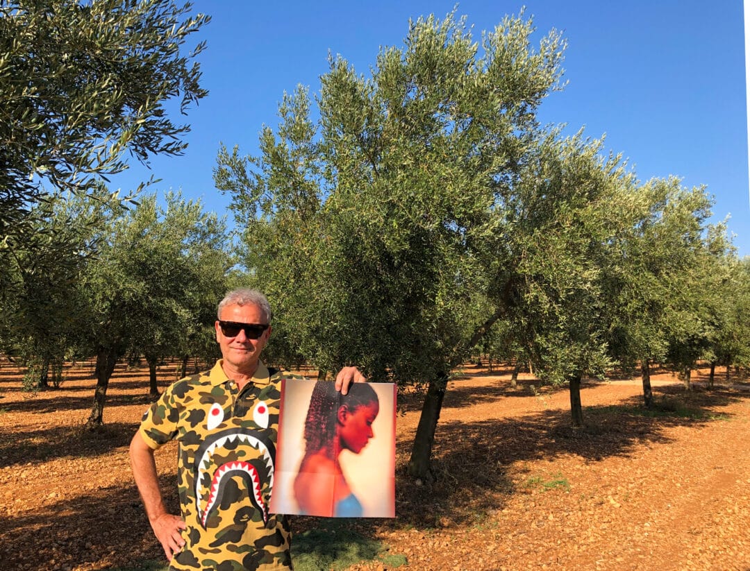 NEW collection: L’IMPERIALE COLLECTION N•1 by the #Brazilian #photographer @claudioedinger Invited by the chef (olive oil sommelier) to visit the organic olive grove of “#tenutaventerra Organic” #Happypublisher Limited Edition 250 copies + signed c print only 36€ #editionsbessard